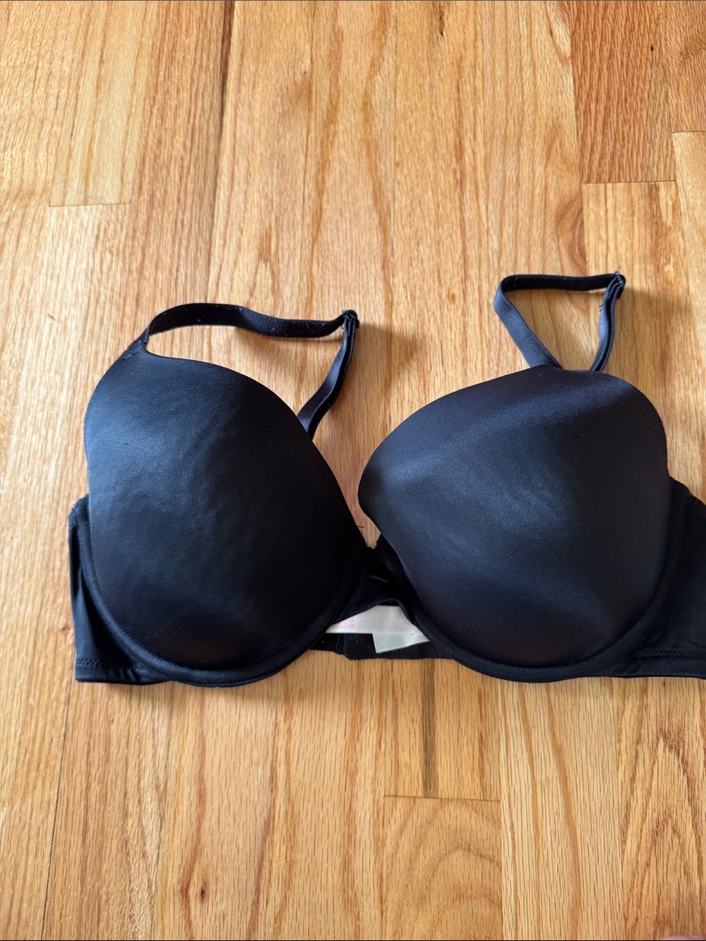 PINK Victoria's Secret  Wear Everywhere  Lightly lined  T-Shirt Bra 34DD